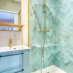 Calm And Comfortable 2-Bedroom Apartment In Paris 17Th