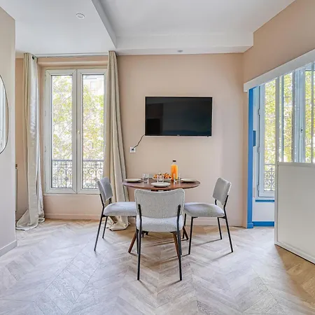 Calm And Comfortable 2-bedroom In 17th Appartamento Parigi