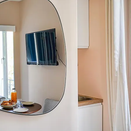 Calm And Comfortable 2-bedroom In 17th * Parigi